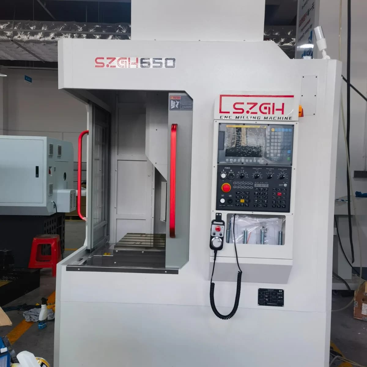 Обрабатывающий центр SZGH PMC650 в цеху